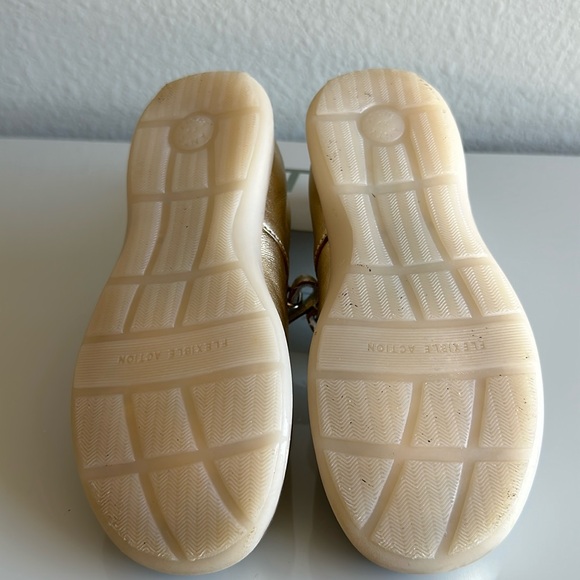 Beautiful Vera Pelle shoes from Primigi. Premium-Leather upper. - Picture 3 of 6